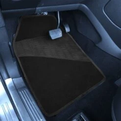 Color-Trimmed Non-Slip Carpet Floor Mats With Rubber Heel Pad - Full Set Black(Color Trimmed Non Slip Carpet Floor Mats With Rubber Heel Pad Full Set Black) -FH Group f14503black interior driver v3 e1596033118181